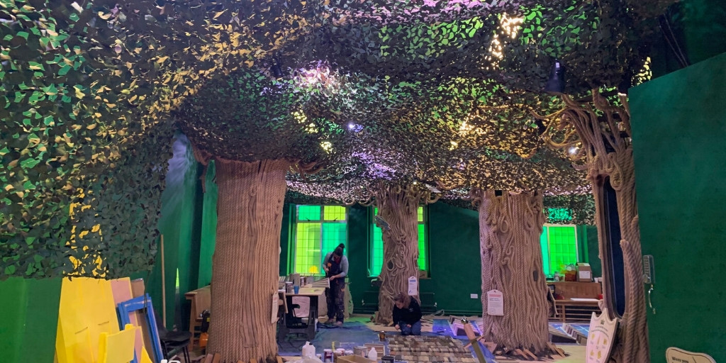 ExperienceOx's tweet photo. The magical transformation of @TheStoryMuseum is *almost* finished - do you love the new look of their courtyard? 😍☁⛅ The Museum is reopening on 4th April and we're SO excited! 🥳📚 More info here ➡️ https://t.co/dPhovL7SUp #ExperienceOx #Oxford #storymuseum https://t.co/GmQUU3kAWY