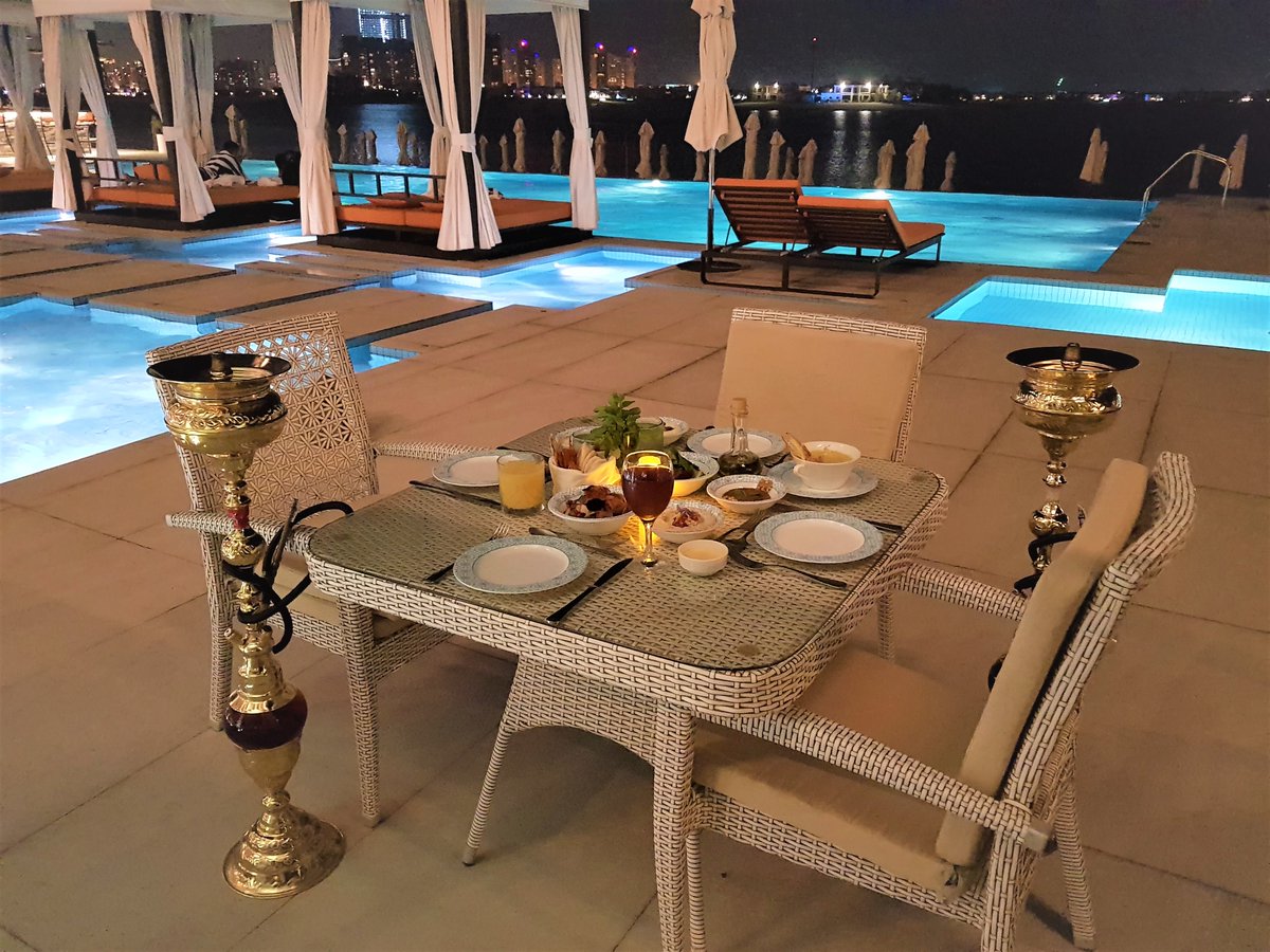 RoyalCentralAE's tweet photo. Unwind with the best people while enjoying the night with nice drinks and shisha - perfect way to end the week. For reservation, call +971 4 873 9300 or email: fb.rc@central-hotels.com #RoyalCentralAE #CentralHotelsAE #MyDubai #ThePalm #VisitDubai #5StarHotel https://t.co/m46ejRDW77
