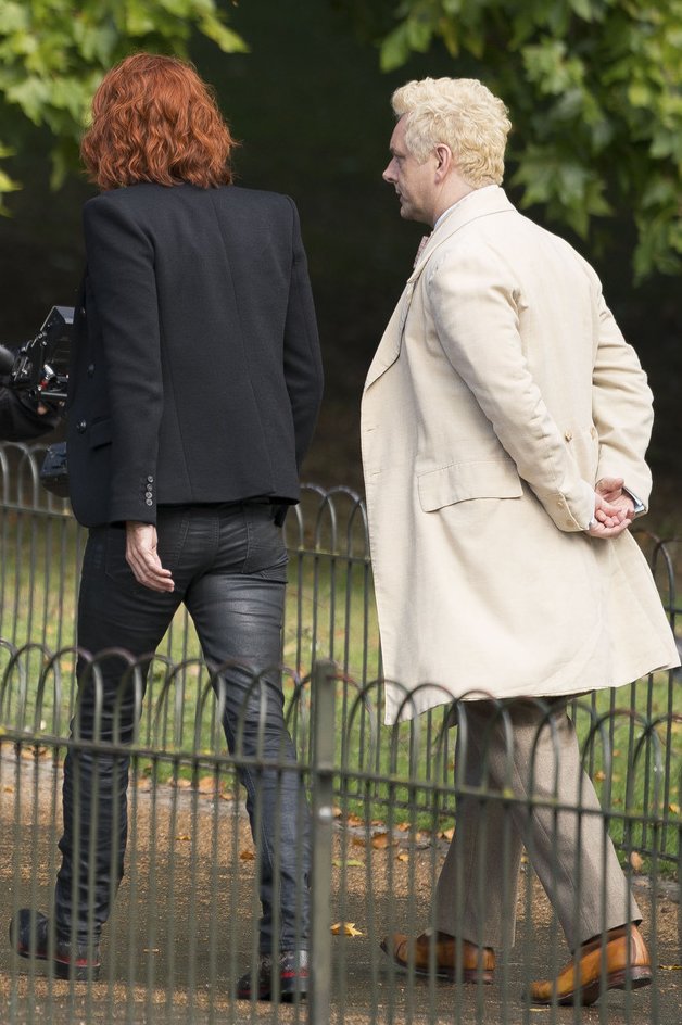 #DavidTennant David joked that he had his Crowley walk because his pants were so tight and didn't allow him differently. As I'm looking at this new bts pic... it might be true actually :D. #GoodOmens