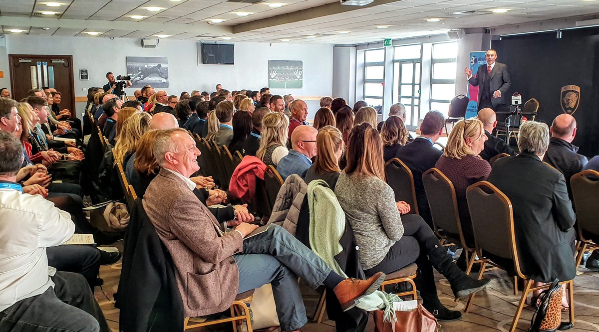 Packed out at our business networking event at @KCOMStadium today.. over 190 Hull businesses. Fantastic atmosphere with @JohnHotowka 
#Hull #businesses #networking