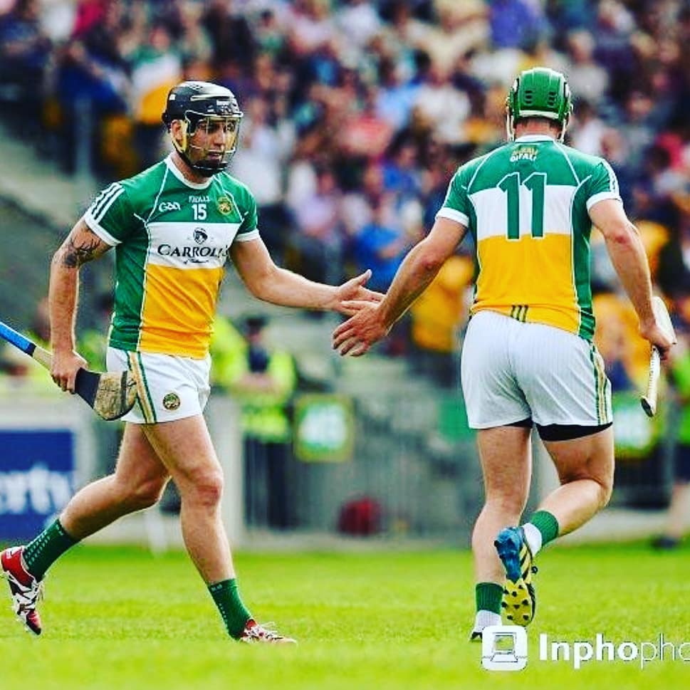 shanedoole's tweet photo. Cheers for throwing the ball out the odd time big lad! You're one of Offalys greats, unmarkable at times! With Offaly, Leinster &amp; Ireland we hurled beside each other &amp; I'm going to miss that! Not to mention the farms &amp; fields of Derrykeale! Best of luck in the next chapter!💚⚾️💛 https://t.co/LLF4iuRC8i