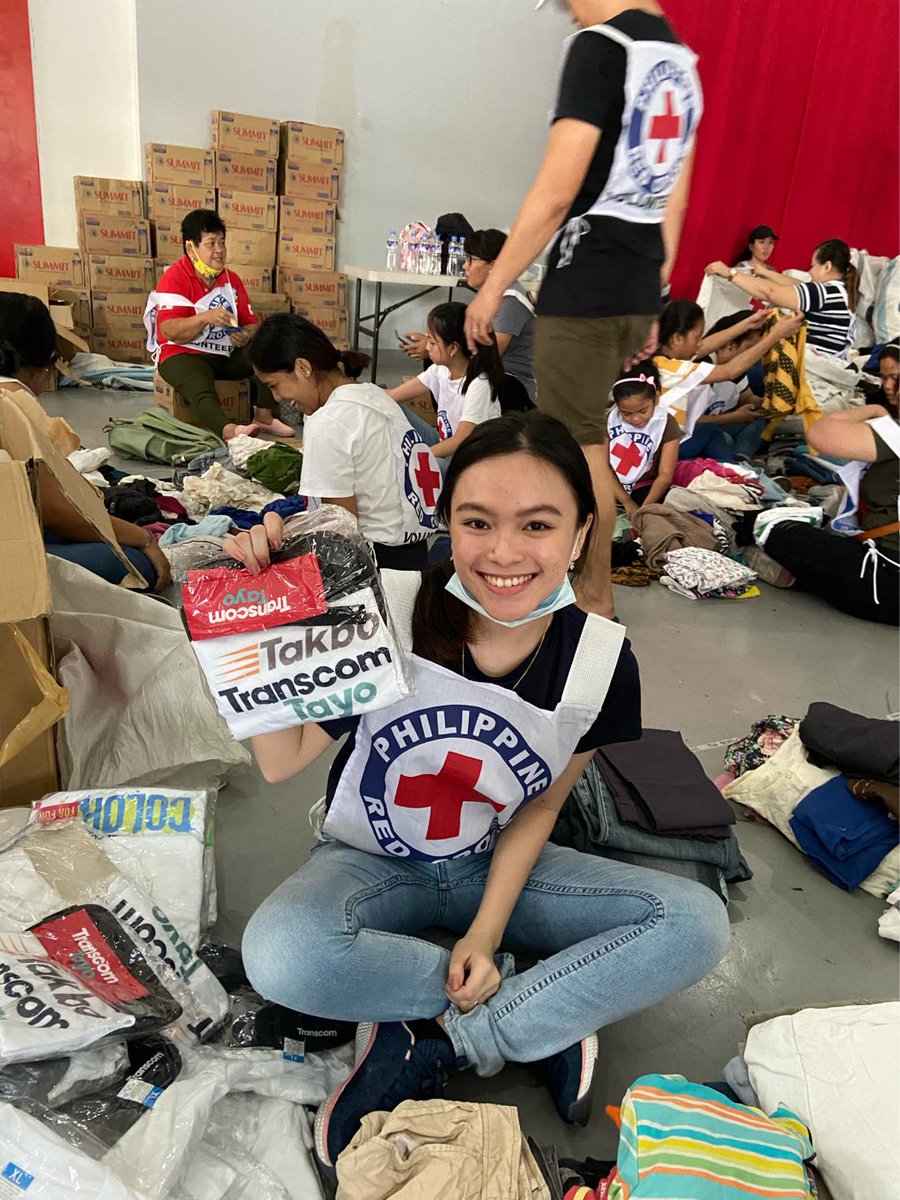 TranscomAsiaPH's tweet photo. Transcom partnered with the Philippine Red Cross in extending help to the victims of the Taal Volcano calamity.

Other than donations, employees also helped in packing goods for distribution to affected communities.

 #TranscomTayo #Malasakit #TranscomCares https://t.co/GEQqYe4DeQ