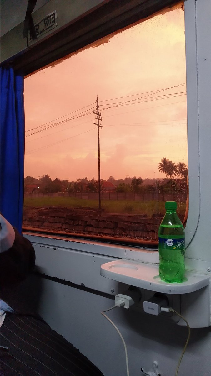 silviaqing's tweet photo. Nyatanya pas... https://t.co/yek0A8L88J