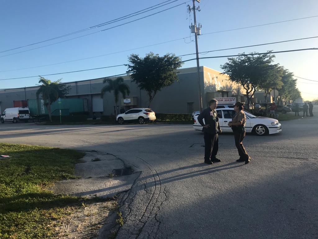 MiamiDadeFire's tweet photo. #MDFRUpdate: Media staging area for the #SecondAlarm fire is on NW 68 Street & NW 84 Avenue. https://t.co/lXbWmUOA3E