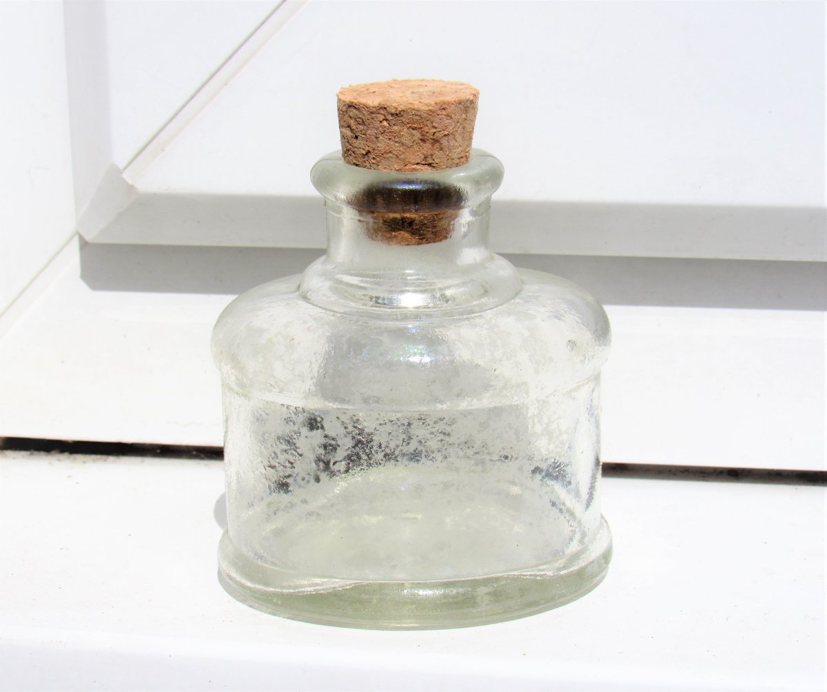 Vintage Glass Ink Bottle! etsy.com/uk/shop/MagicS… #Ink #SmallCorkedBottle #GiftForWriter #FreeUKShipping #VintageInkBottle #GiftForTeacher #BottleDigger #WitchyHomeDecor
