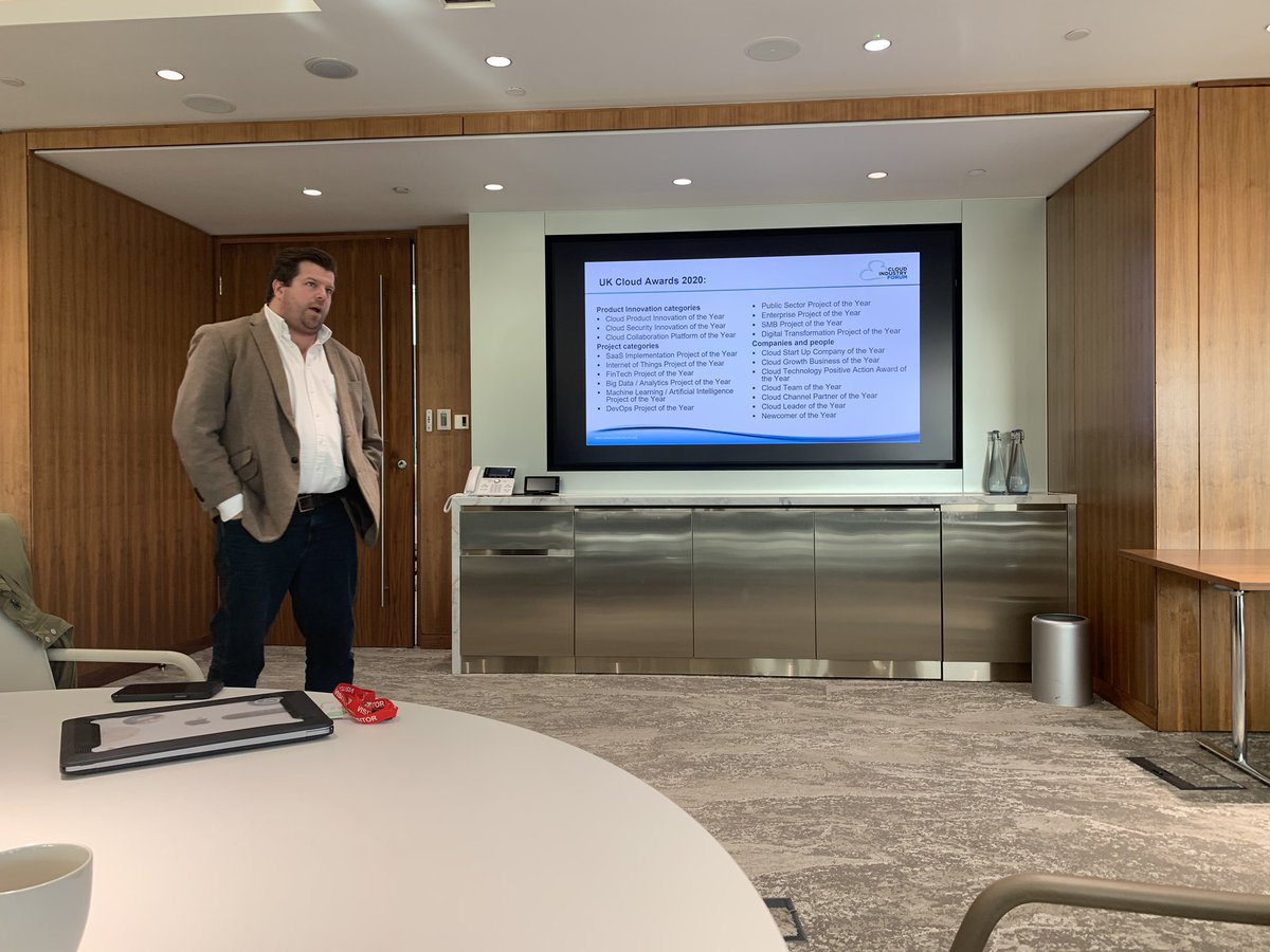 UK_CIF's tweet photo. Head Judge @Jez_Back & @PaulFranklin of @Cloudpro address our forum on #UKCloudAwards with opportunities to be involved - Sponsors, nominations- You name it, We want it! Network with your peers alike at this years #UKCA20. https://t.co/BYUE1I5HgW