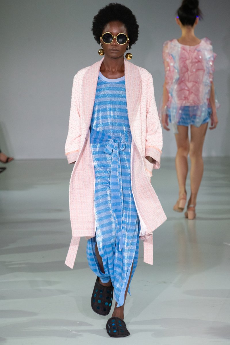 stylewithgrace's tweet photo. #sustainablefashion from @BFC @LondonFashionWk
#SS20 with #environmentalist #fashiondesigner #SimonMo featured in @eclipse_racing #magazine 
@Dyelogfashions #ethicalfashion #ecofashion #ethical #ecofriendly #positivefashion #Sustainability #carbonfootprint https://t.co/hpVmkGvLXN https://t.co/GWYjVzP1ba