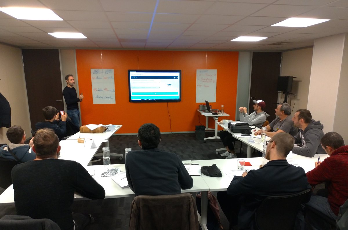 FormatDrone's tweet image. 👍Notre 1re préparation au #CATD de #2020, en présentiel, s’est terminée ce vendredi. Un grand bravo à nos élèves !
💪Notre centre de formation propose, toute l'année, à #Montpellier et #Toulouse, une formation à l’#examen théorique #drone. #Occitanie
🚀format-drone.com/formation-theo…