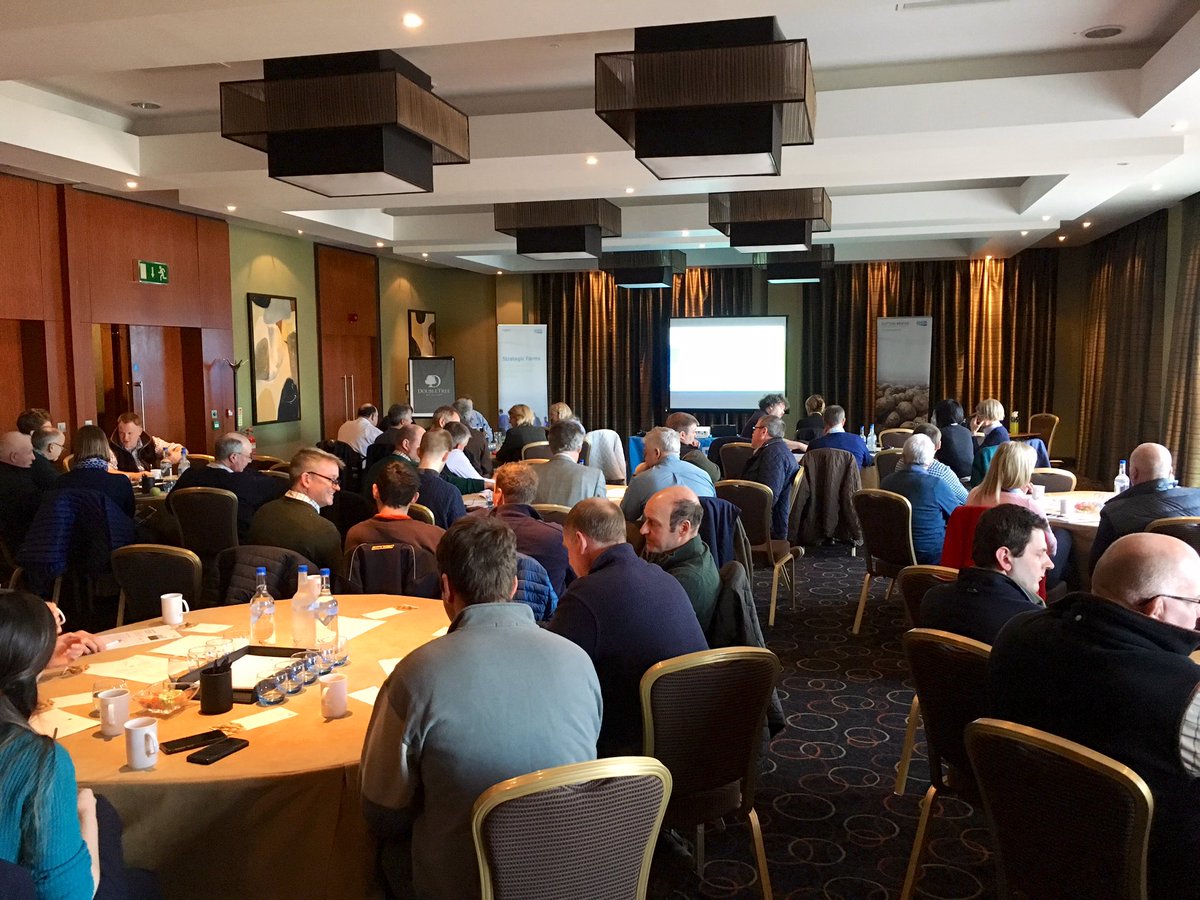AHDB_Potatoes's tweet photo. Full house and plenty of growers in attendance at #StrategicFarm North results day. #Desiccation, #SproutControl, #Irrigation and #Herbicide results on the agenda. https://t.co/2VgvQEc8ze