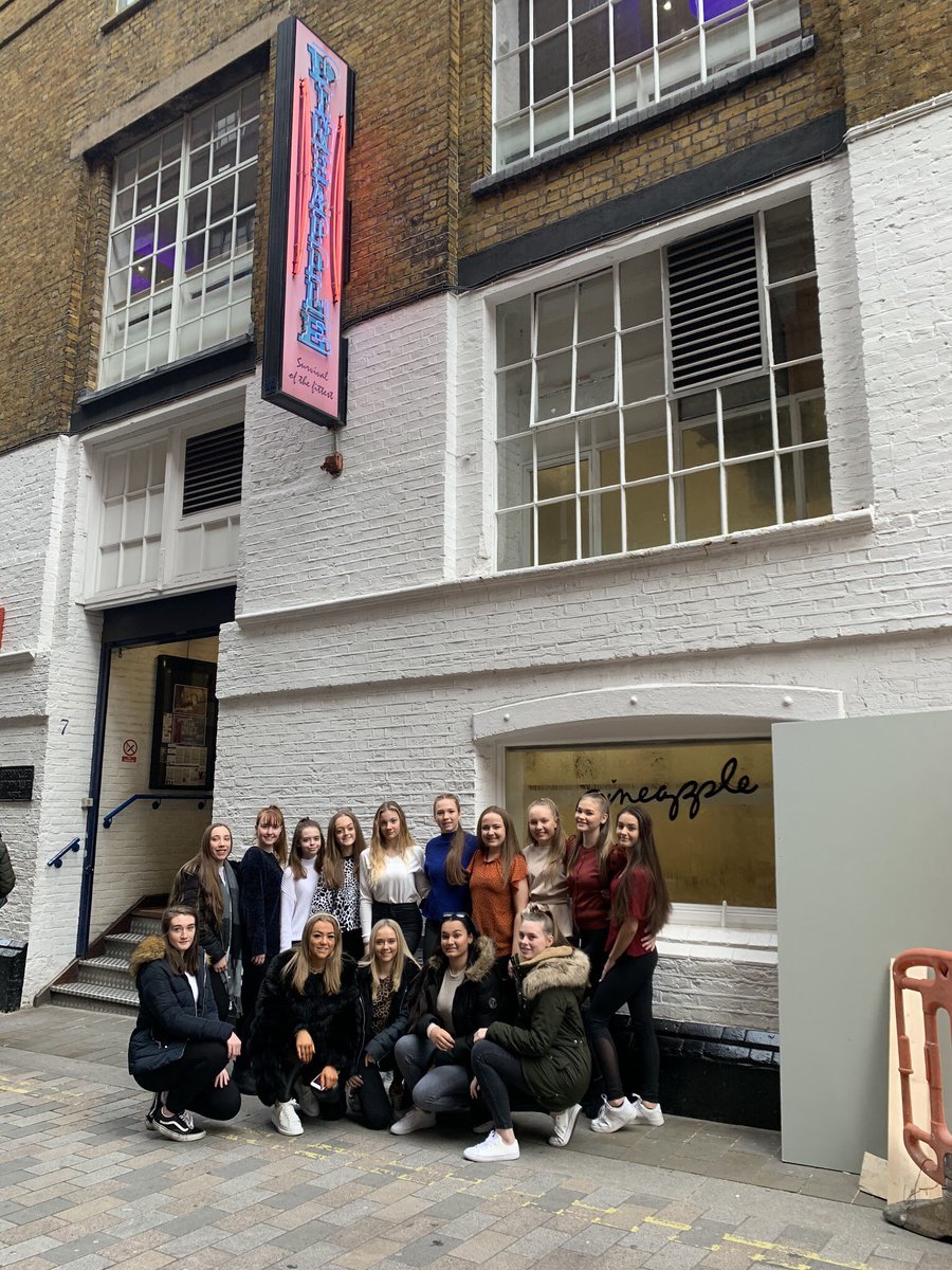 RainhamGirls's tweet photo. Some of our Rainham Sixth dance students went up to @pineappledancestudios for a workshop with an industry professional, followed by a matinee of @thelionking 🎭🦁👑 #confidence #activelearning #Rainhamsixth #rsgeducationaltrip https://t.co/6dFz32csVh