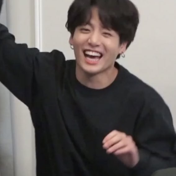 ˖◛⁺⑅♡ Jungkook, please love yourself enough today. I want you to know that army care about you as you care about us. Thank you for all the posts on weverse and your cover, we missed you and I can say it made my night! Thank you, I love you.{  #전정국  #JUNGKOOK    #방탄소년단   }