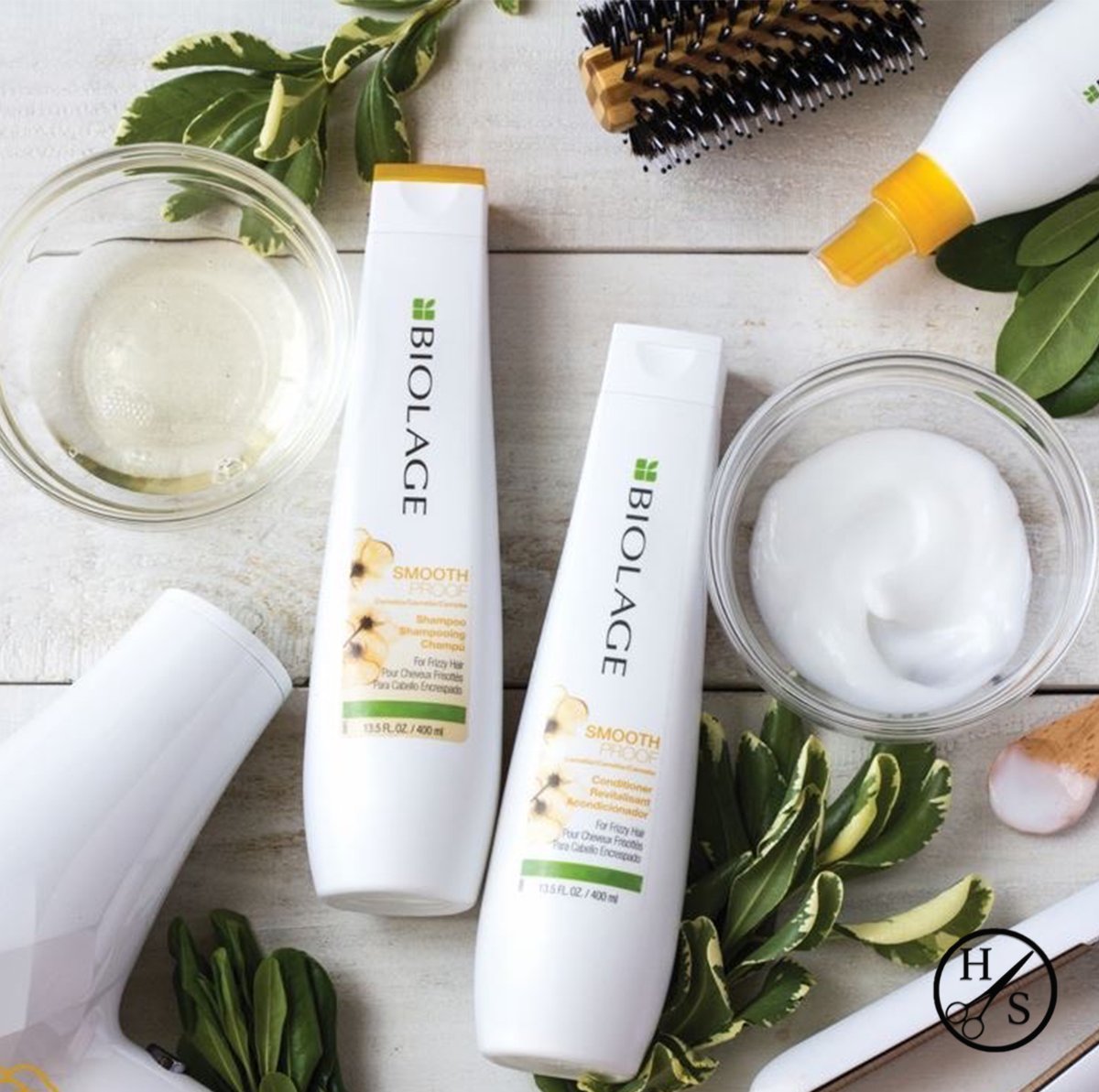 Matrixproducten's tweet photo. Biolage Smoothproof maakt normaal tot dik pluizend haar weer handelbaar, glad en glanzend. 
#webshop #matrix #biolage #smoothproof #haarverzorging #hairlooksimone #Lichtenvoorde https://t.co/dzwAYHHSY3 https://t.co/ZkCkHeLLtO