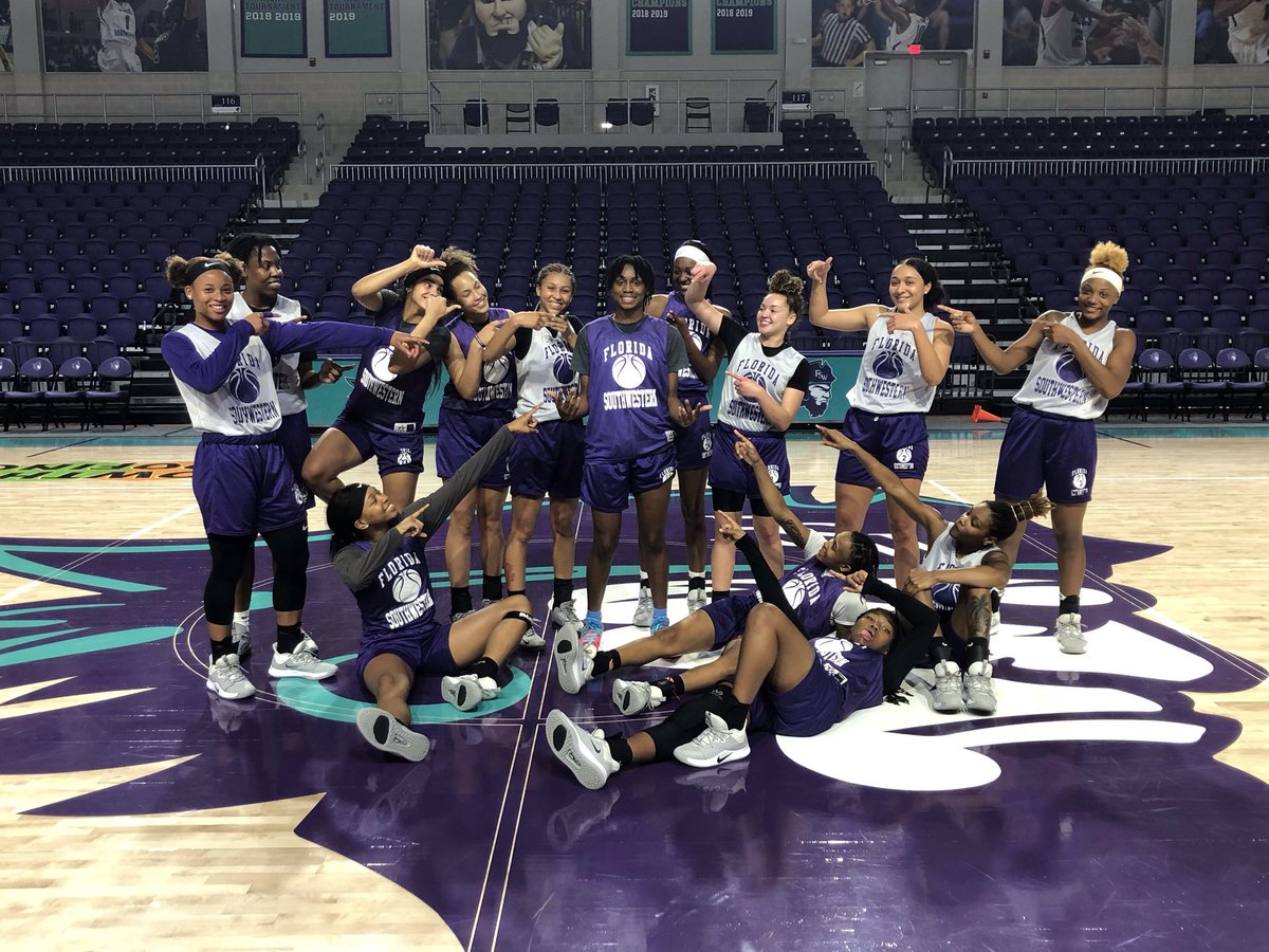imtkballer's tweet photo. Future Buccaneer 💜 https://t.co/DNUWaW0C6J