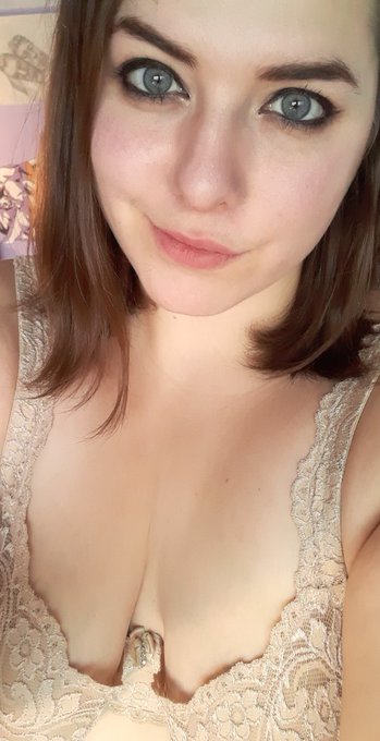 Oh bb you better believe I can do both 😘 https://t.co/AKYxMPOuBG