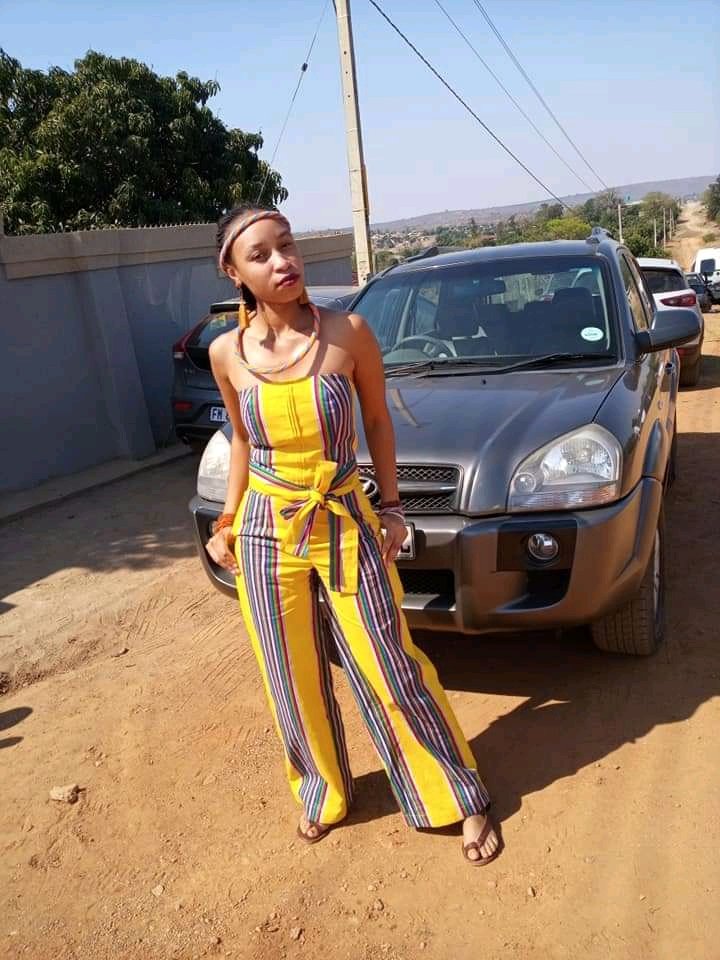 DumisaniNkuna3's tweet photo. #JusticeforLorna
She was brutally murdered by her boyfriend on Saturday . He hit her with a bottle and suffocated her with a pillow, he then later locked her up in the room and left. Derrick Khoza is the name.💔💔😭😭 https://t.co/gFdlEdcdF4