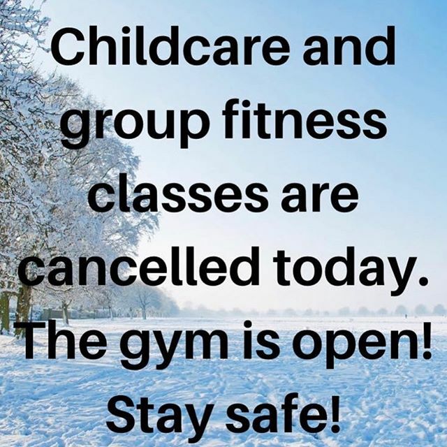 HFITlynden's tweet photo. #snowmegeddon https://t.co/4uxadUyVRl https://t.co/JPCZpk9QzS
