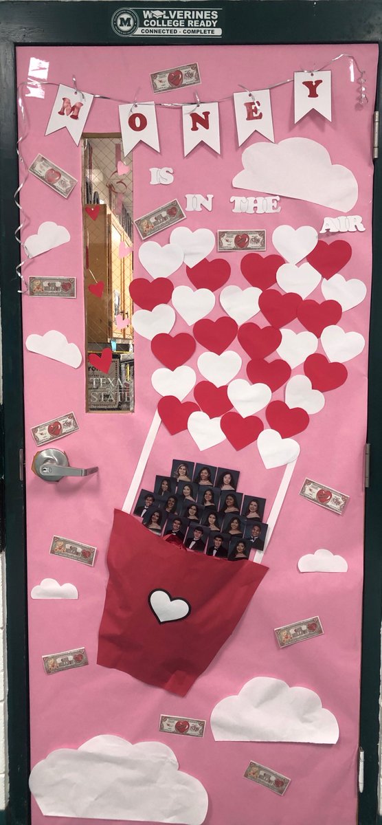 PSJAMemGoCenter's tweet photo. Local Scholarships are now open Seniors, so come out & get this money! Money is in the air! 💓💞💗#grinddontstop #collegeready #wolverinesdontstop 🤑 https://t.co/PULjDeLB2G