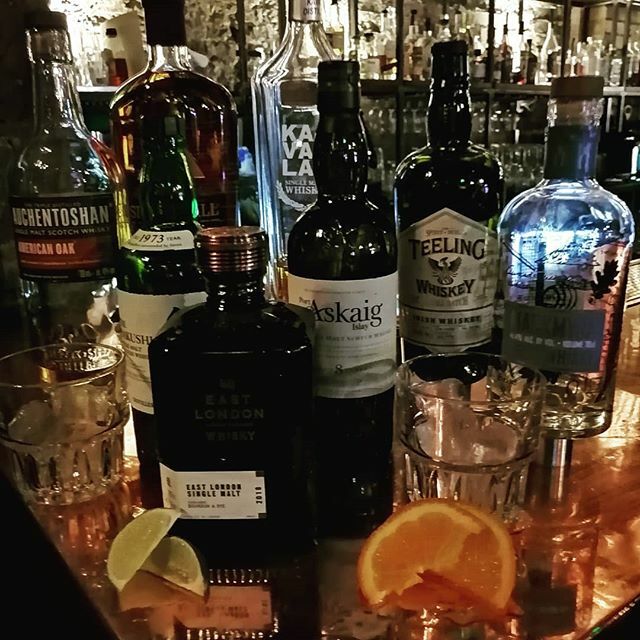 Welcome to our WORLD WHISKEY 🥃🌎 Come and explore the would of whiskey from London to Japan🥃 TEST OUR KNOWLEDGE! 😉😊
*
*
*
*
#beerbeerbeer #beer #beers #beergeek #beerlover #beertography #beerlife #beerstagram #beercation #wishyouwerebeer #east #eastlondon #craft #craftnot…