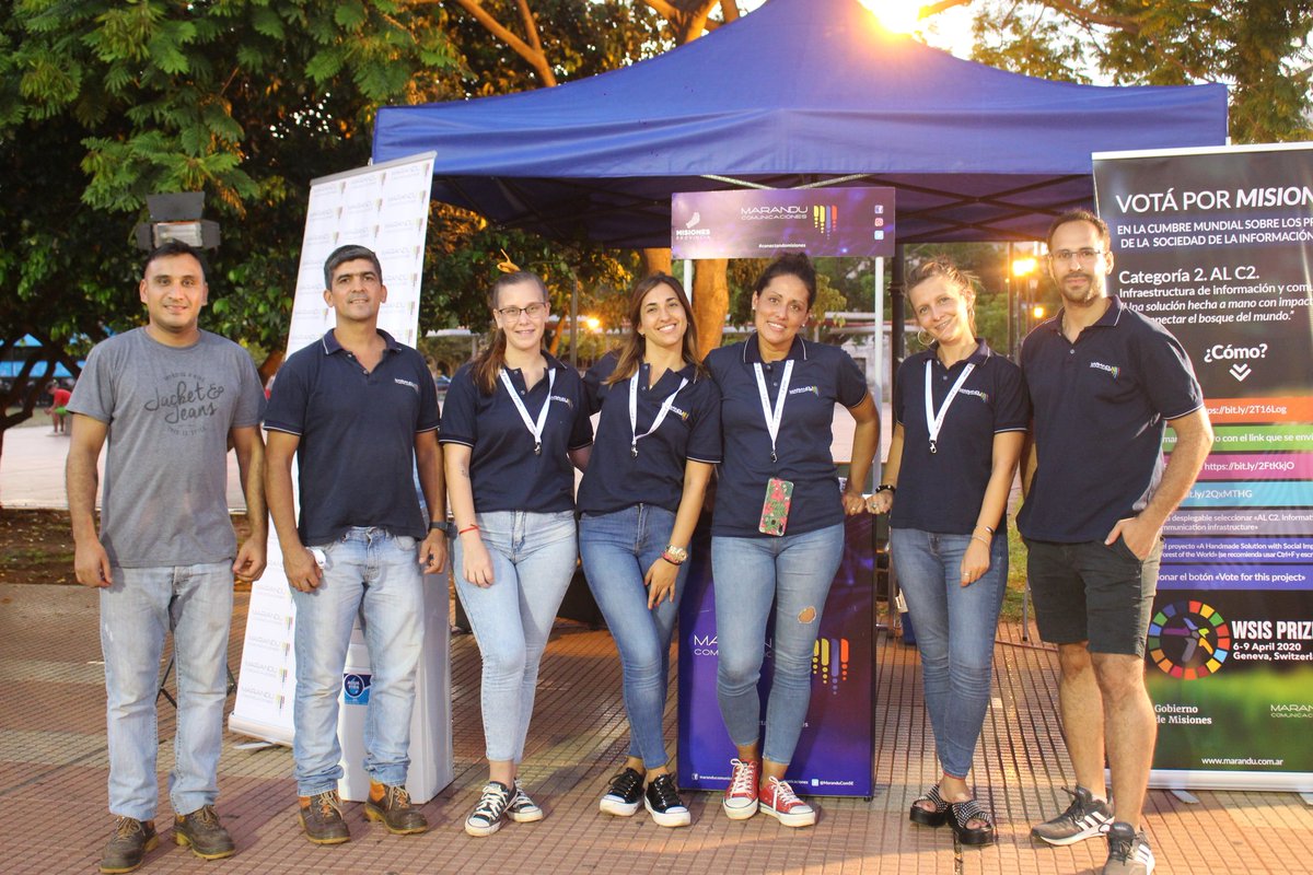 MaranduComSE's tweet photo. Este team te espera hoy en la Costanera de Posadas para explicarte cómo apoyar a Misiones con tu voto. Te esperamos! https://t.co/PjfZUkMdZB