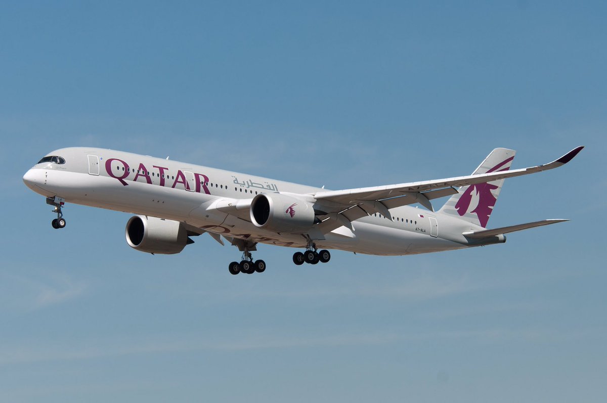 AeroGazette's tweet photo. ℹ️ #QatarAirways arrive enfin à Lyon !

🔸L’ouverture de la ligne était évoquée depuis plusieurs années, en remerciement de l’achat de Rafales par le Qatar en 2015 selon certains
🔸Qatar Airways desservira Lyon 5 fois / semaine en #A350-900 à partir du 23/06/2020

#kuwaitairshow https://t.co/6sJ8xQgCLw