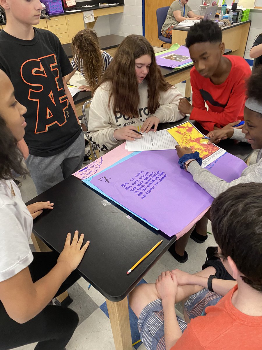 LaurenPantoja1's tweet photo. Ms. Neese hosted a World Class Cafe in science this week! ❤️ the engagement. @pascoschools @PRSMS_Eagles #pascoscience https://t.co/zWmJljDpPO
