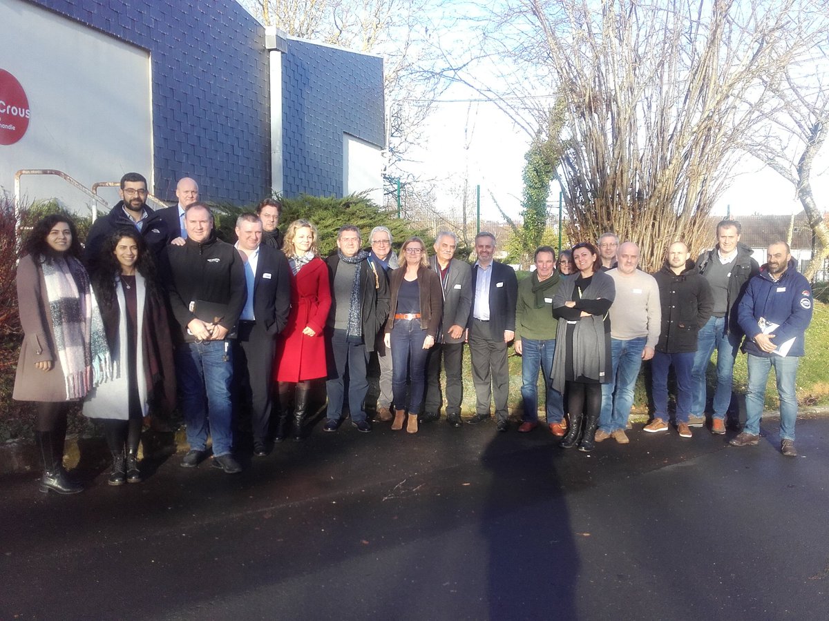 NorgeotVeron's tweet photo. L'équipe @bricksofskills pour #experimentation d'un parcours de formation #efficacité #énergétique #batiment et des #mobilités #élèves #bacpro #Portugal https://t.co/eSAce76zpS