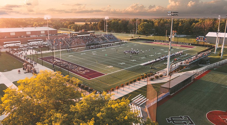 ericroudebush's tweet photo. Extremely blessed to say that I have officially been offered a scholarship to play both football and baseball at Taylor University!! Thank you to all the coach for this opportunity! @taylor_football @taylorbaseball @CoachLash @Coach_Cattrell @JustinBarber16 https://t.co/f4uOhpzdGr