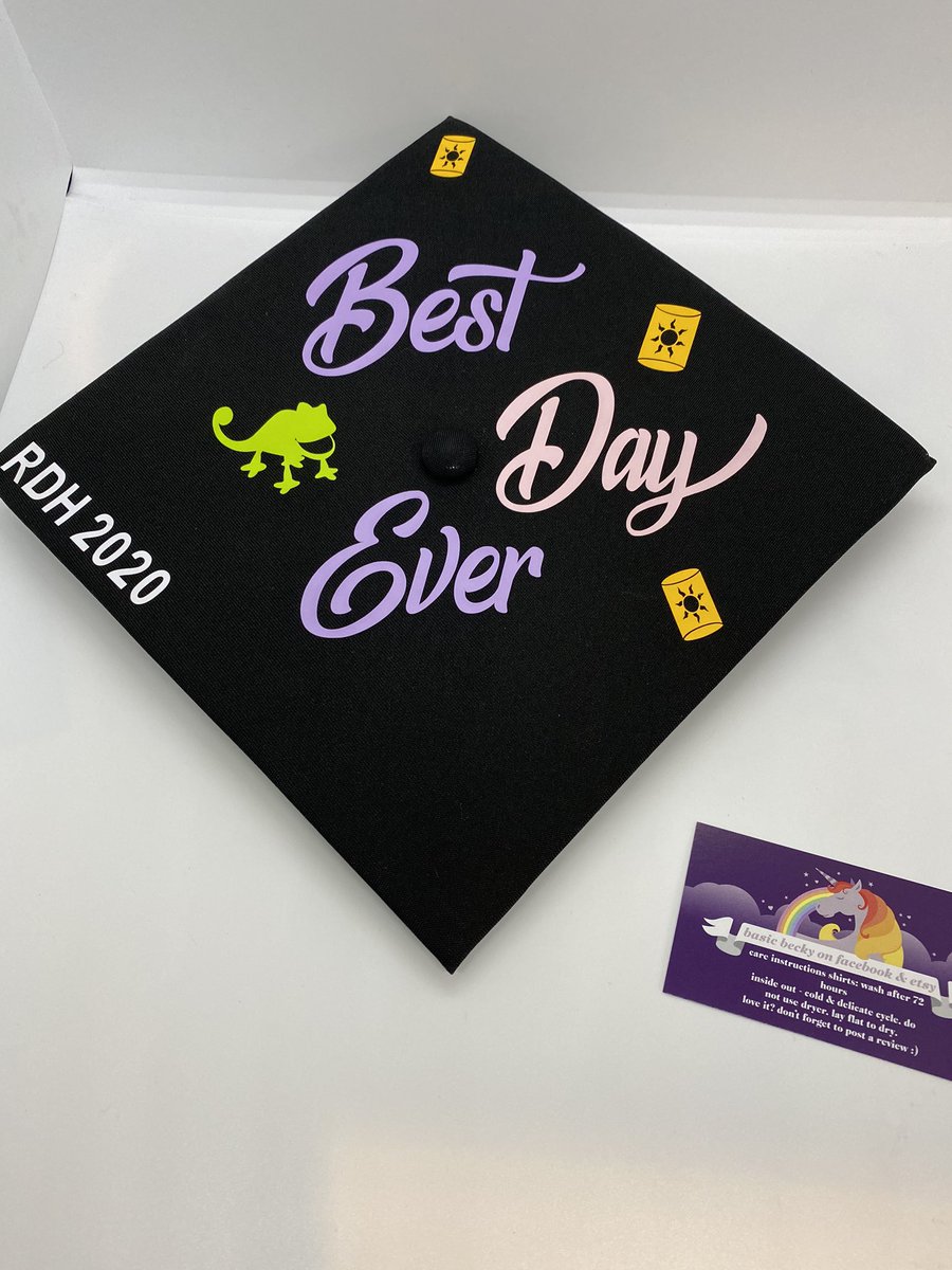 miss_becky7's tweet photo. Add #customgradcaps to my list of things I can make 😎 #bestdayever #roomforbow #customrequest https://t.co/mAISoMp3or
