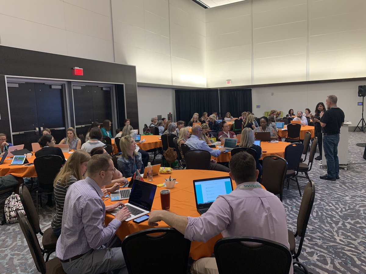 Full room at the Social Emotional Learning workshop <a href="/brainpop/">BrainPOP</a> #popupclassroom at #fetc2020!! Fantastic collection of super important topics with really creative tools and activities!