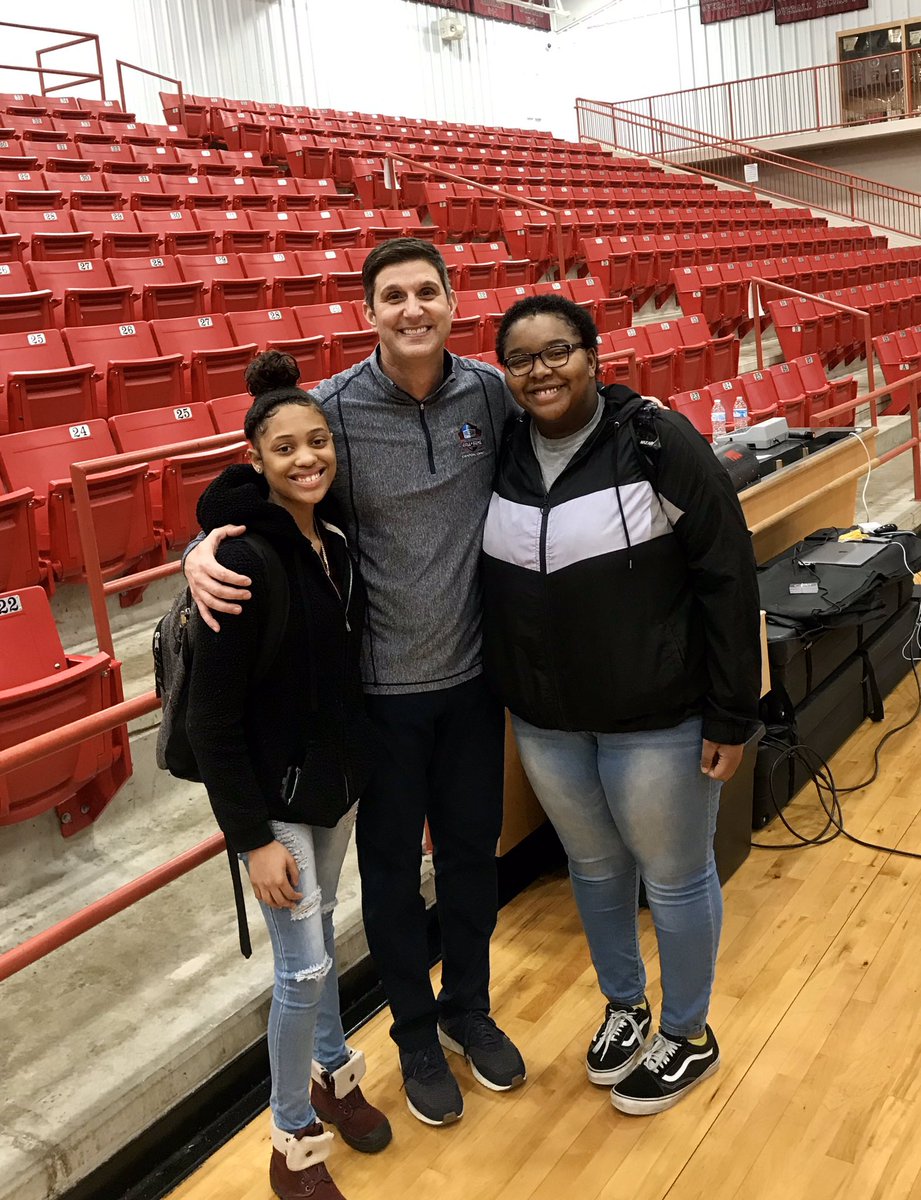 PVitaleSpeaks's tweet photo. Attendance &amp; timeliness, using proper grammar &amp; punctuation, extending respect &amp; having humility, and understanding the significance of preparedness were all discussed during my presentation at Fordyce High School this morning. Thanks for implementing #PeakPerformanceU. https://t.co/ZkELYUwLWH