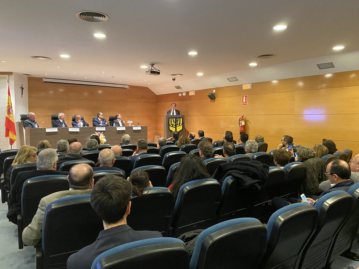 Nuestro Rector Magnífico D. Rodrigo Noguera Calderón junto con otras importantes personalidades del mundo del derecho, se reunieron ayer en la sede de CEISA para homenajear al exmagistrado Perfecto Andrés Ibáñez y a su libro "Un juez para la democracia" #CEISA