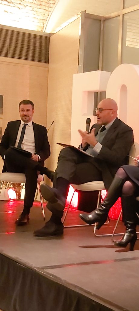 EikonSC's tweet photo. .@robertoalatri1 @GeneraliItalia: "stiamo vivendo una contraddizione fatta da una crisi oggettiva del mondo tradizionale e, al tempo stesso, di un valore e di un peso straordinari della carta stampata"
#RaccontareLaComunicazione #FortuneItaliaEventi https://t.co/e99Js4gQ9u