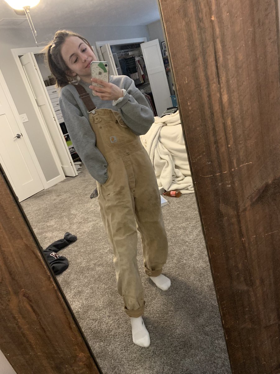 mak_let's tweet photo. posting more relatable outfits this time https://t.co/qtVatXb6s5