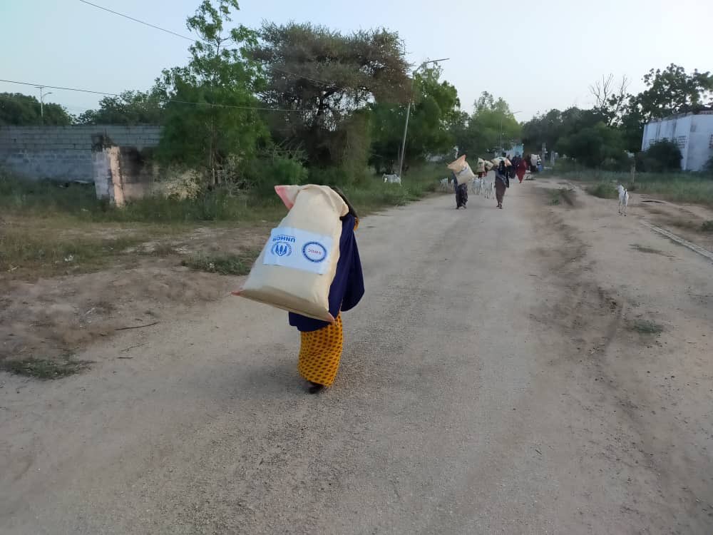 SWDC_ORG's tweet photo. As part of post-flood emergence response, SWDC with the support of @Refugees today distributed Non-Food Item (NFI) Kits to 2,000 beneficiaries in #Balcad district in Middle Shabelle, #Somalia.
#SWDCProtects. https://t.co/FF1tDXX5Ko