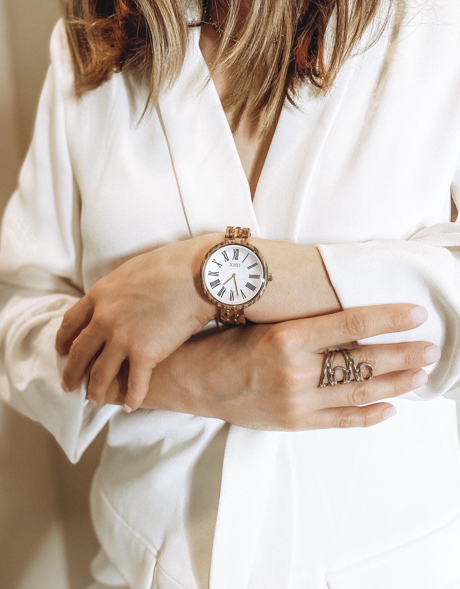 labelmejess's tweet photo. New year, new #GIVEAWAY!
I’ve teamed up with JORD Watches to gift one follower with $100 credit towards the watch of their choice! Click the link below to enter :)
https://t.co/Aa1zsfMsOO https://t.co/aaJSYRtJ5K