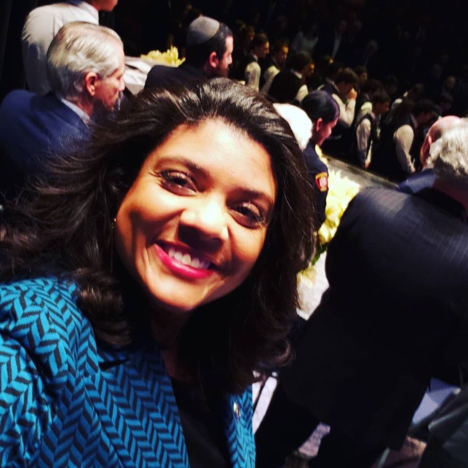 NJSenTimberlake's tweet photo. Yesterday’s swearing in...
What an honor to serve the people for another term in the New Jersey General Assembly. #grateful #PrinciplesOverPolitics #WomenInPolitics #NJAssembly #NJAssemblyDems #District34 #EastOrange #Orange #Clifton #Montclair #NewJersey https://t.co/UTfzwh7zxO
