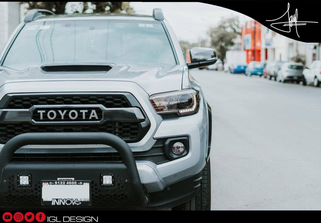 IGLdesign's tweet photo. No importa el camino que elijas, lo importante es no perder el estilo. 

Personaliza tu vehículo con películas de vinil removibles! 

#igldesign #Monterrey #FelizMiercoles #BuenosDiasATodos #carwrapping https://t.co/bBFoRcfzkO