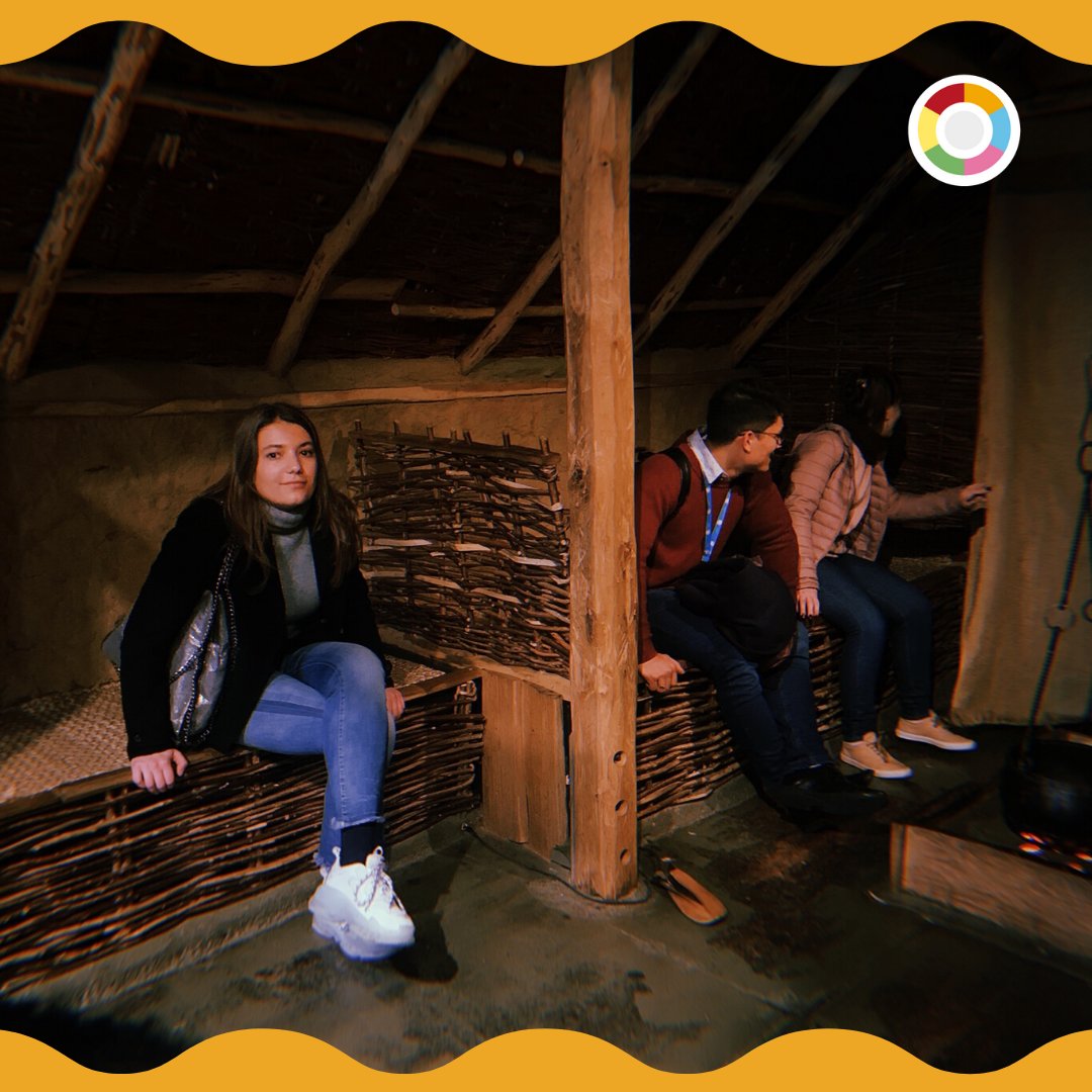 TheLanguageGall's tweet image. Last Friday’s SMART trip was a visit to the @MuseumofLondon, where a few of our #LanguageStudents learnt all about the history of #TheCity. We hope you had fun! 🇬🇧