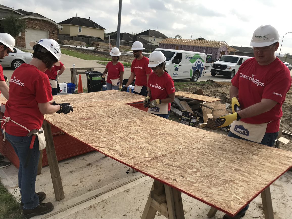 conocophillips's tweet photo. #PowerinCooperation highlights the work of #ConocoPhillips employees whose time, energy and effort helped strengthen communities from Alaska to the #EagleFord. https://t.co/kYJ6LWg8c5 https://t.co/oh6IxEeuI2