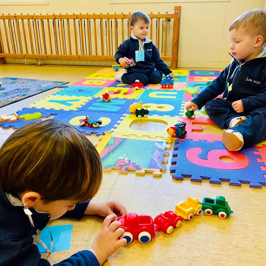 lesalzines's tweet photo. Iniciem Interaules Llar2 🐥!
Ambients: mini món, psico fina, joc simbòlic, English, contes... #aude #competenciaglobal #interaules #ambients #llarinfants #interaccio #entornsocial #lesalzines https://t.co/0zJOPjYs5N