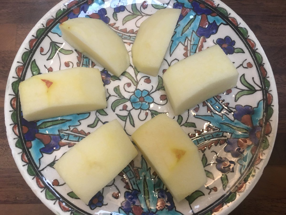 There aren’t many upsides to dementia but one small thing is the thrill of the new that comes with forgetting. My mother asked me to peel her an apple. By the time I had done it she had forgotten she’d asked for it and received it as an unexpected but welcome bonus. 🍏