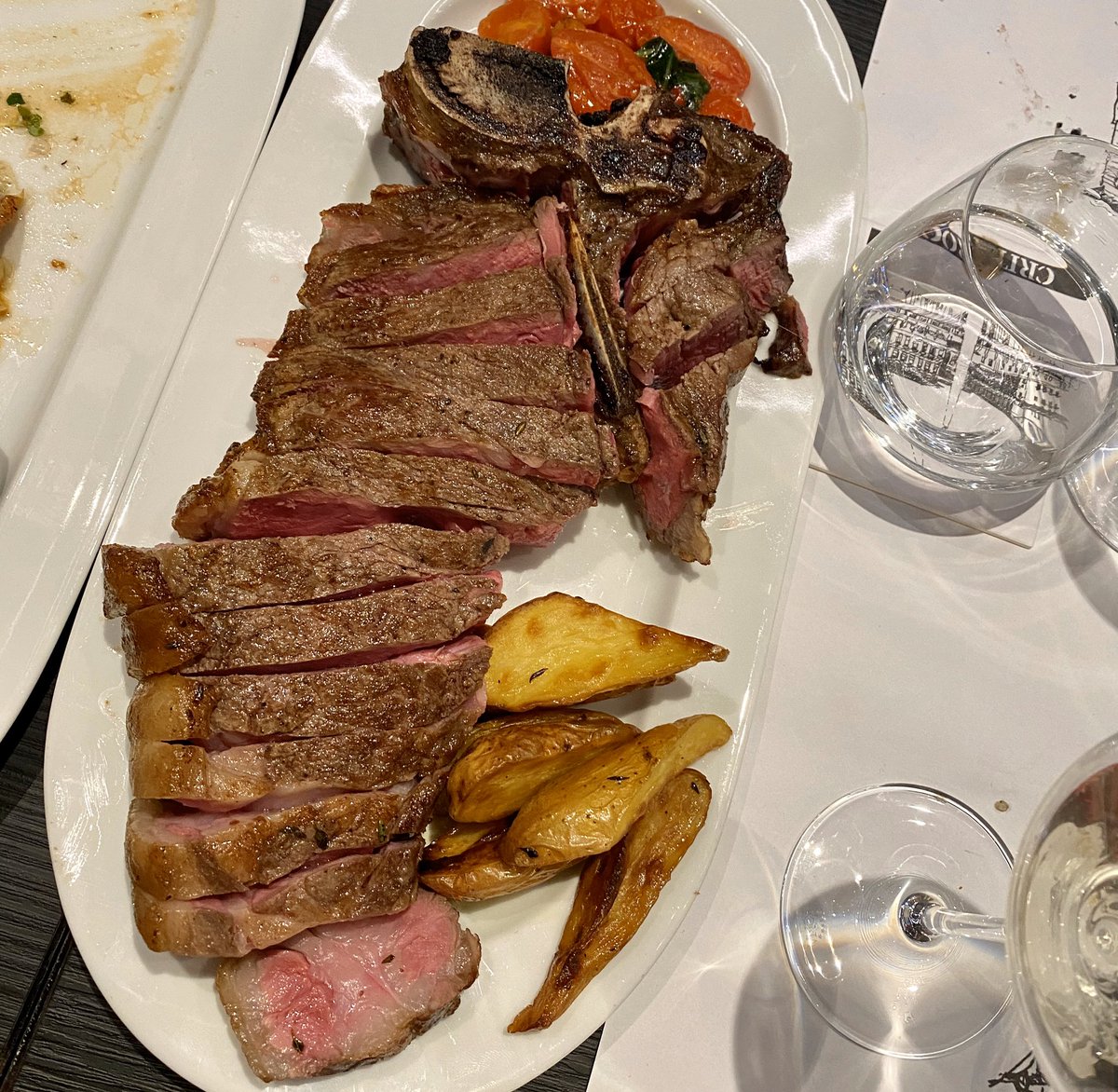 HKFoodieChief's tweet photo. An official meeting with 13 girls over an incredible feast @crit_room. Awesome food, great service. One of the best new restaurants in Hong Kong! #hongkongfoodie #critroom #hkfood #foodie #italianfood https://t.co/KnR0bzRhtt