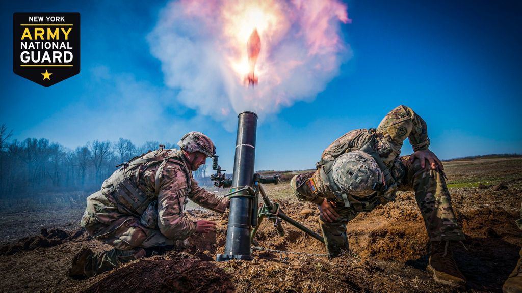 Выстрел из миномета. Миномёт 120 мм стрельба. Выстрел из миномета. Всу стреляют из минометов. Выстрел из миномета.