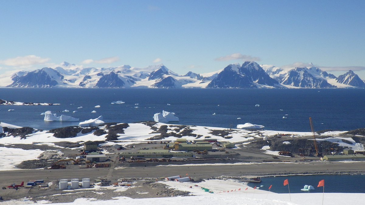 ramboll_uk's tweet photo. Ramboll has been re-awarded the Technical Advisor role for British Antarctic Survey in a £40-50 million contract. It secures our involvement in the next phase of work to improve &amp; modernise Antarctic research stations &amp; infrastructure https://t.co/vXHncLvkTU https://t.co/8UnwKoxQYk