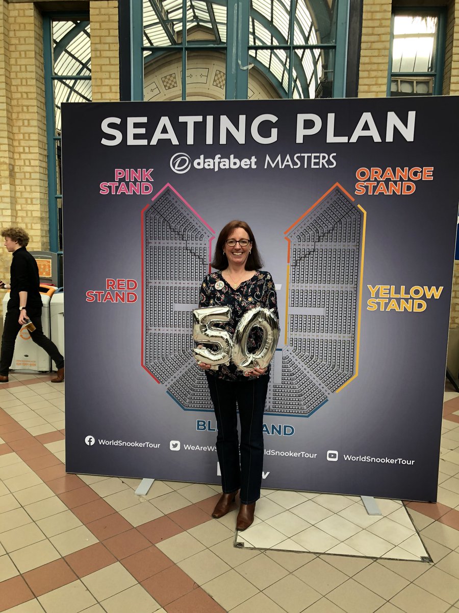 ali_memorybears's tweet photo. Celebrating her 50th @Faydee70 @Dafabet @Yourallypally #snooker https://t.co/LzjJqoEaQu