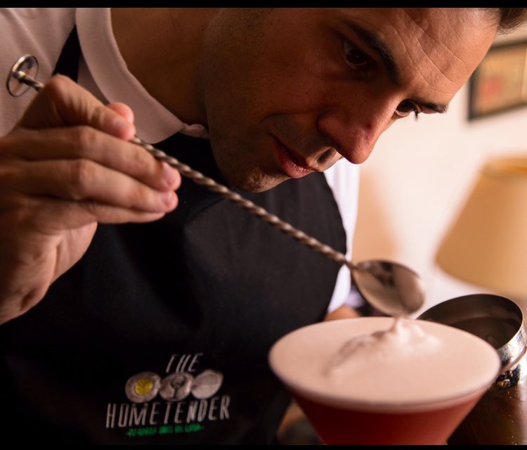 TheHomeTender's tweet photo. Nos apasiona lo que hacemos.
#cocteleria #bodas2020 #catering #madrid #eventos #cocktails #showcooking #thehometender https://t.co/bUlTe0N6Z5