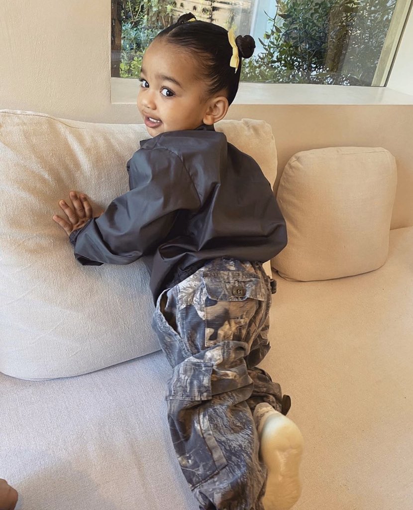 KimKardashian's tweet photo. Happy Birthday my sweet baby girl Chicago!!! I can’t believe you are already 2! You bring so much joy into our lives. I love watching you grow every day! My smart, sassy and silly girl! Mommy loves you forever! https://t.co/TLaM5M42kh