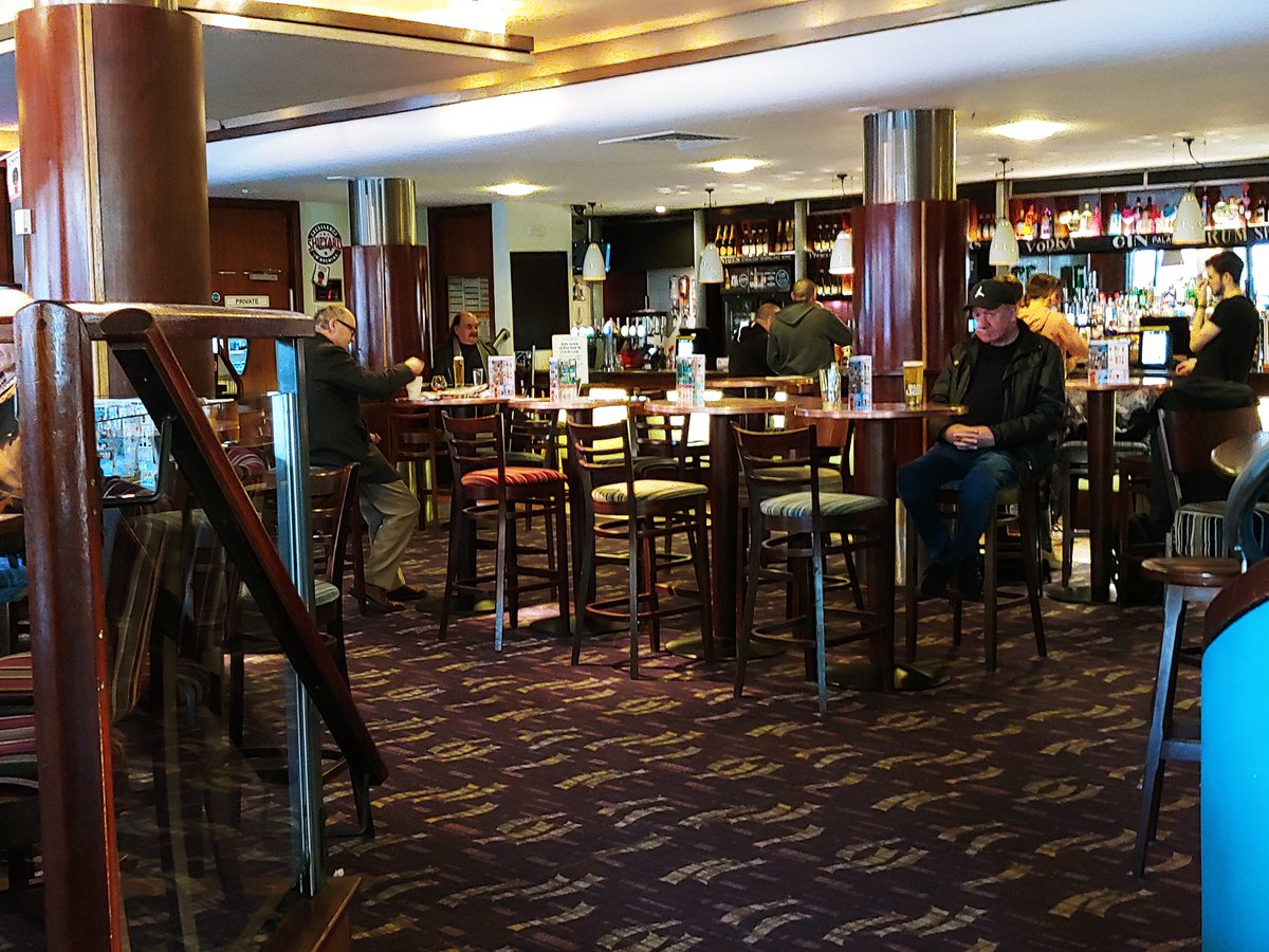 BGHpunter's tweet photo. Full disclosure, I love a good #wetherspoons, so I'm ashamed to say this is my first visit to #Greenwich's The Gate Clock. Too early to say if this is a 'classic #Spoons', but at £2.25 a pint, who cares, right? Well, @BGHAwards definitely do. #drinklocal #boozer #CheapDate https://t.co/QDw2AR7iVS
