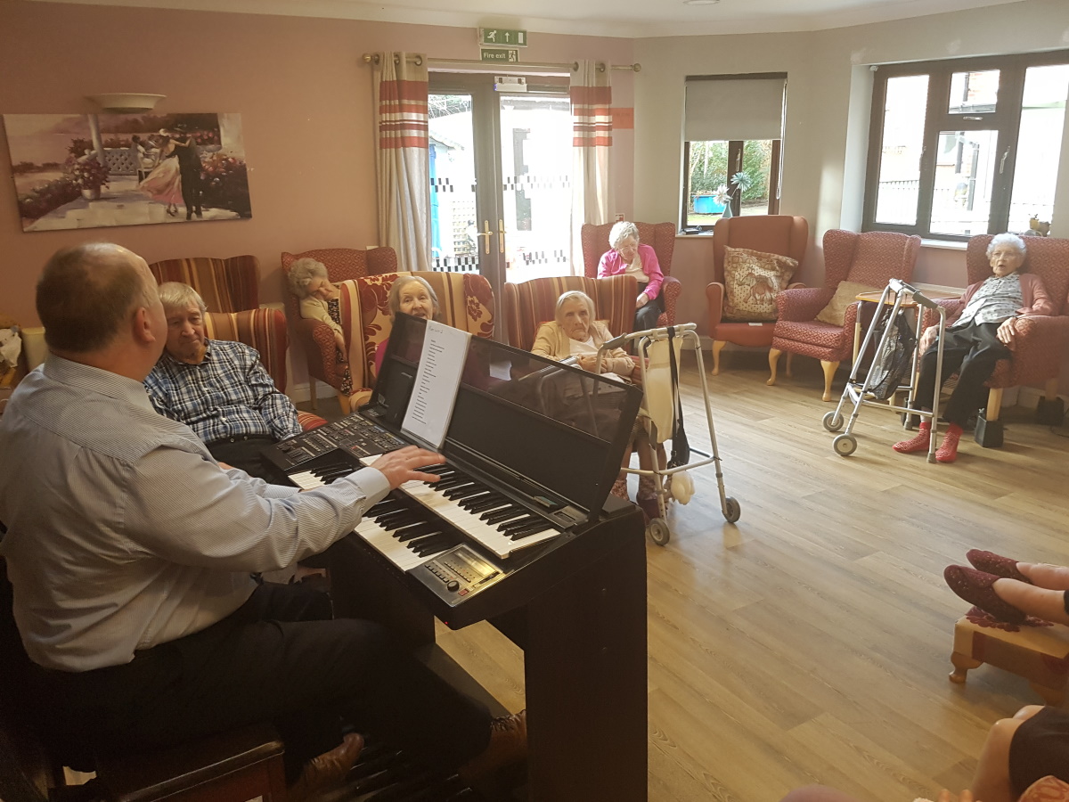 Carehomesuk's tweet photo. Richard Leighton has been playing a selection of favourite songs on the organ at Haversham House 🎶🎹

Keep a look out for Richard playing at our other homes too!

#MusicTherapy #MeaningfulActivities #Organist https://t.co/YeWiddTlXK
