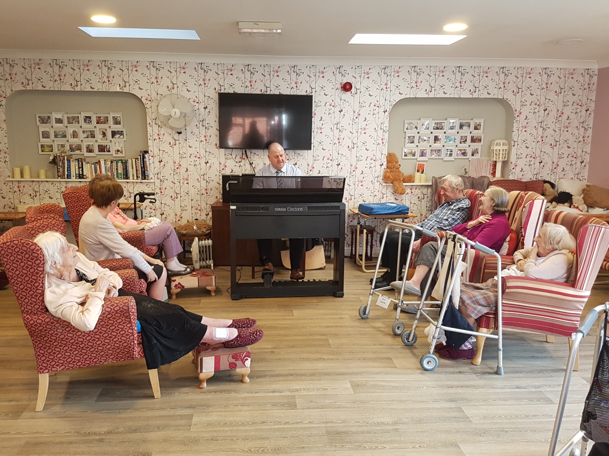 Carehomesuk's tweet photo. Richard Leighton has been playing a selection of favourite songs on the organ at Haversham House 🎶🎹

Keep a look out for Richard playing at our other homes too!

#MusicTherapy #MeaningfulActivities #Organist https://t.co/YeWiddTlXK